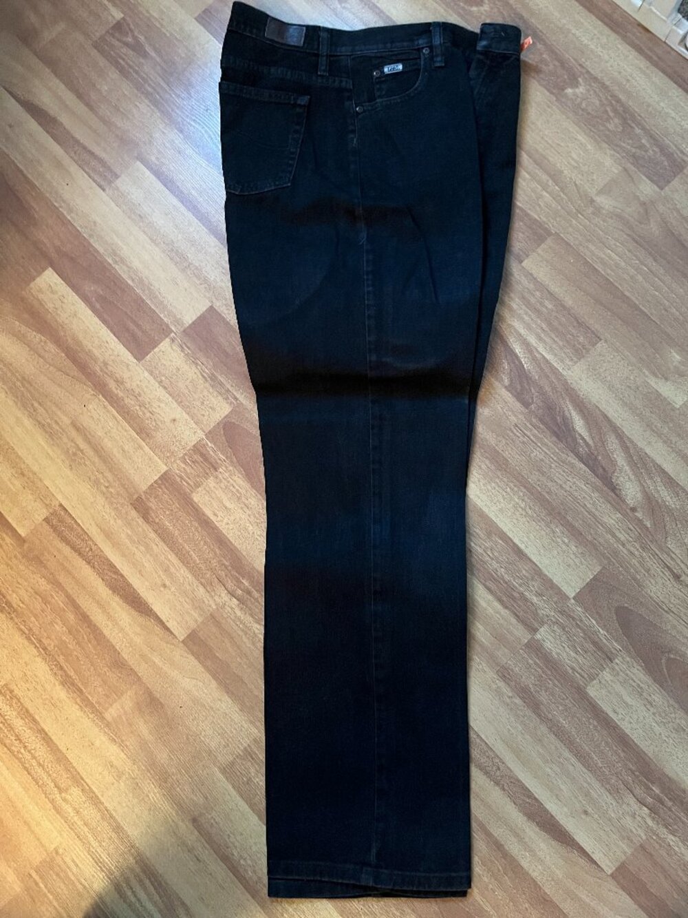 Women’s Lee Straight Leg Jeans – Black, size 10L
